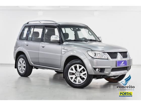 MITSUBISHI PAJERO TR4 2.0 4X2 16V 140CV FLEX 4P MANUAL